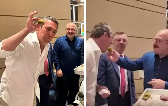 Fenerbahçe Başkanı Ali Koç, final öncesi Mustafa Varank'ın elinden baklava yedi