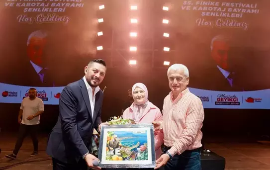 Finike Festivali Coşkuyla Başladı