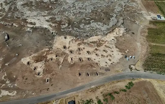 Tharsa Antik Kenti'nde 8 Oda Mezarı Bulundu