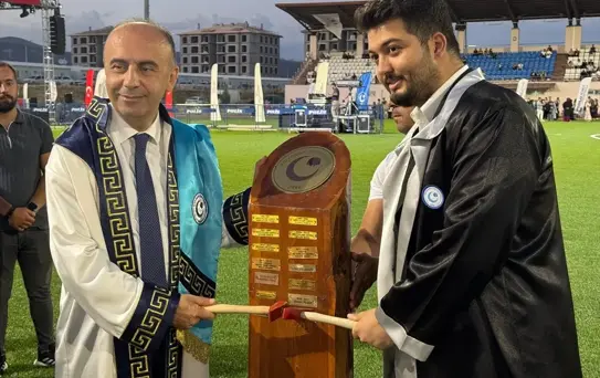 ADYÜ'de 3 Bin 79 Mezuniyet Töreni