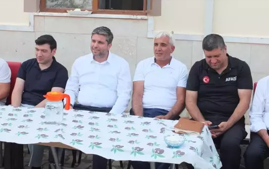 Nazırlı Keban'da Sorunları Dinledi