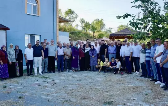 AK Parti Vekilleri Köy Ziyaretlerine Devam Ediyor