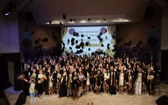 Akdeniz Üniversitesi Mezuniyet Töreni