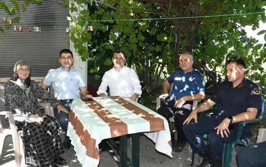 Alaçam'da 15 Temmuz şehitlerinin kabirleri ve ailelerine ziyaret