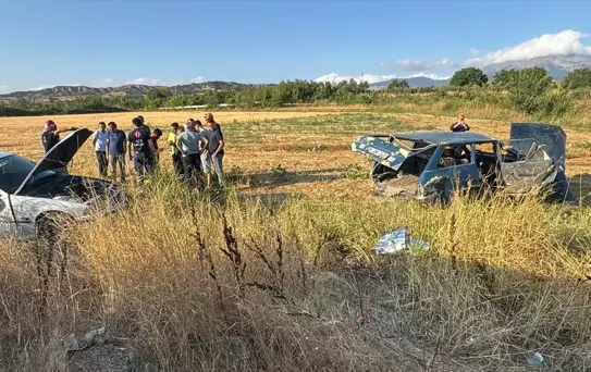 Amasya'da Trafik Kazası: 5 Yaralı
