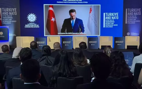 Türkiye-NATO Paneli Amsterdam'da Gerçekleşti