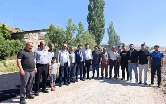 Artova'da Asfaltlama Çalışmaları Devam Ediyor