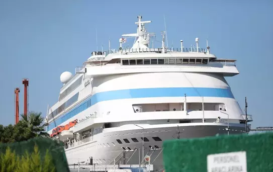 Kruvaziyer Samsun Limanı'na Demirledi