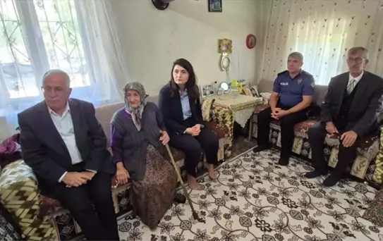 Kaymakam Bozkır, Yaşlıları Ziyaret Etti