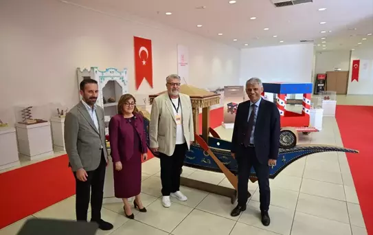 Bakan Yardımcısı Alpaslan GastroAntep Kültür Yolu Festivali sergilerini ziyaret etti