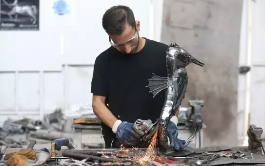 Mücahit Diyar Arız'dan Deniz Temalı Metal Heykeller