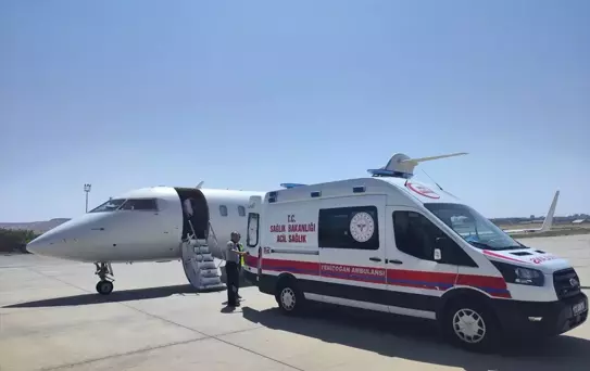 33 Günlük Bebek İstanbul'a Sevk Edildi
