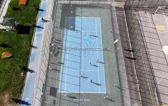 Bayburt'taki Tenis Kortu Yenilendi