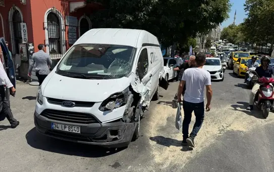 Beyoğlu'nda Zincirleme Trafik Kazası