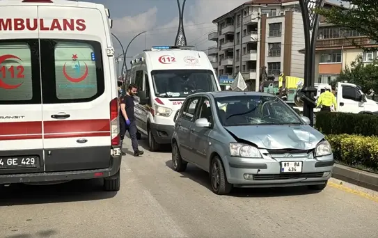 Bolu'da Anne ve Kızı Otomobilin Çarpmasıyla Yaralandı