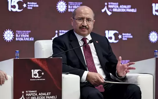 Cumhurbaşkanlığı İletişim Başkanlığından, 'Demokrasiye Sahip Çıkmak: Sivil Direnişin Gücü' paneli