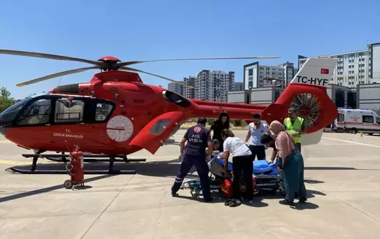 Felç Geçiren Hasta Helikopterle Hastaneye Sevk Edildi