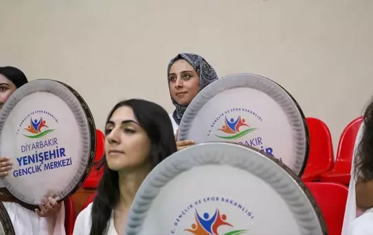 Diyarbakır'da Genç Kızların Bendir Grubu