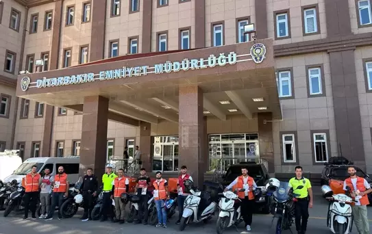 Diyarbakır'da Motokuryelere Güvenli Sürüş Eğitimi