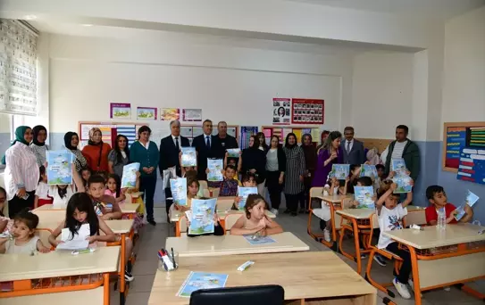 Öğrenciler Karnelerini Aldı