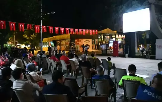 Düzce'de 15 Temmuz Film Gösterimi