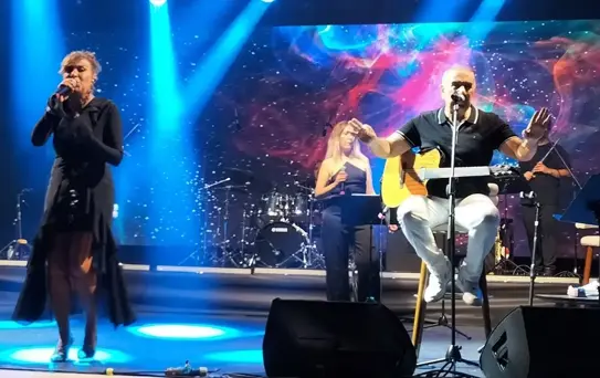 Özülkü Çifti Manavgat'ta Konser Verdi
