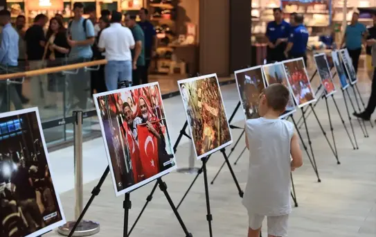 Edirne'de AA fotoğraflarından oluşan '15 Temmuz' konulu sergi açıldı