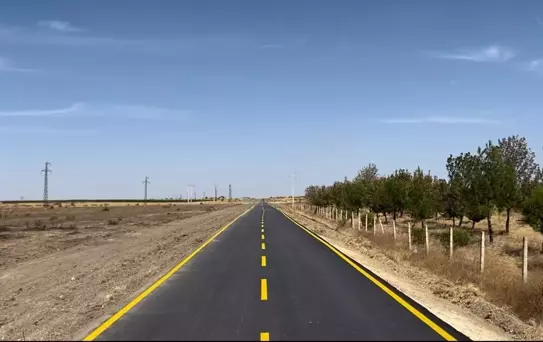 Edirne'de Köy Yollarına Sıcak Asfalt