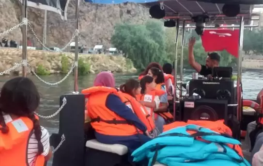 Elazığ'da Çocuklara Gezi Programı