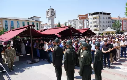 Emekli Yarbay Recep Yaşar, Son Yolculuğuna Uğurlandı