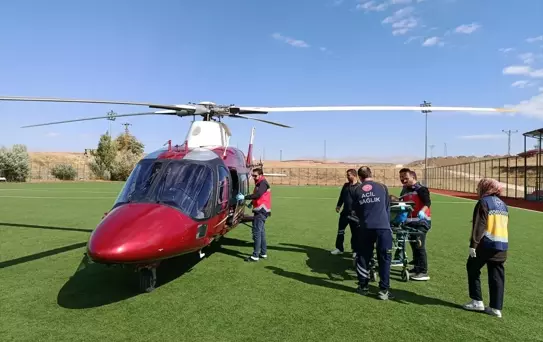 Erzurum'da ambulans helikopter kalp krizi geçiren hasta için havalandı