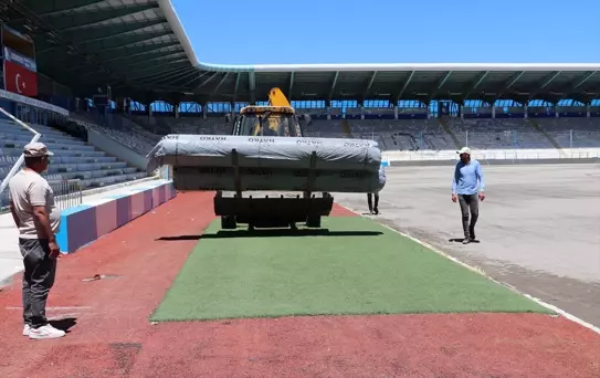 Kazım Karabekir Stadı Hibrit Çimle Yeniden Açılıyor