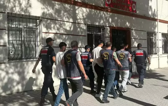 Dolandırıcılara Operasyon: 4 Kişi Tutuklandı