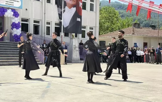 Gölyaka'da Eğitim ve Kültür Şenliği Düzenlendi