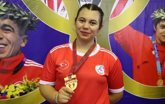 Zeynep Nur Pehlivan Altın Madalya Kazandı