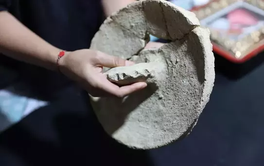 Harran'da Tarihi Ekmek Kalıbı Bulundu