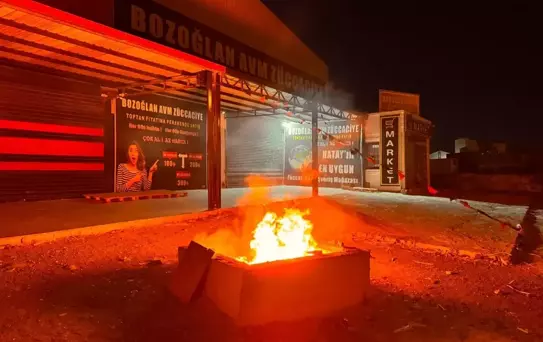Antakya'da Yağmur Giderlerinde Yangın