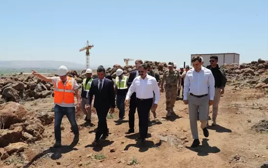 Kırıkhan'da Roketsan Endüstri Bölgesi İnşaatı Devam Ediyor