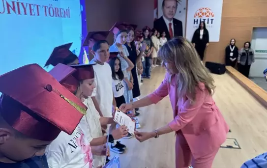 Hitit Üniversitesi'nde Çocuk Mezuniyet Töreni