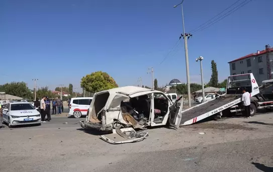 Iğdır'da Trafik Kazası: 4 Yaralı