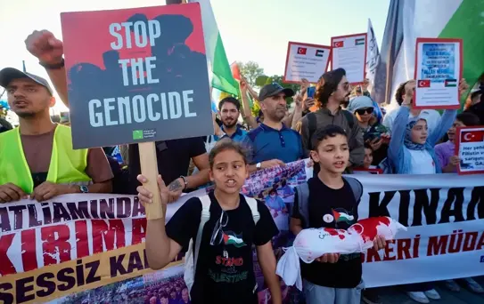 Open Rafah'dan Gazze ve Urumçi İçin Yürüyüş