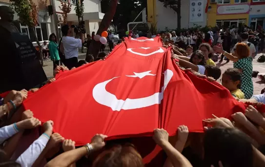 İstanbul'da Yeni Eğitim Yılı Başladı