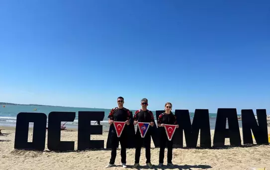 Jandarma Yüzme Takımı'na İtalya'da Gümüş Madalya