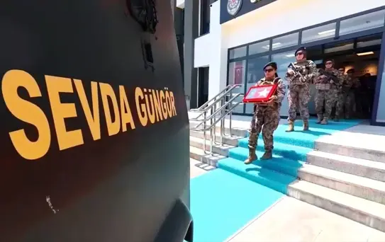 Kadın özel harekat polislerinden 15 Temmuz şehidi Sevda Güngör'ün ailesine ziyaret