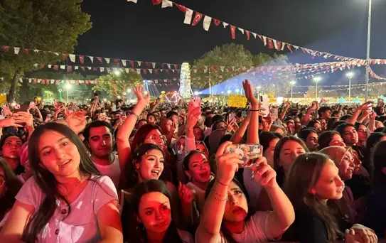 Gökhan Türkmen Kahramanmaraş Fuarı'nda Konser Verdi
