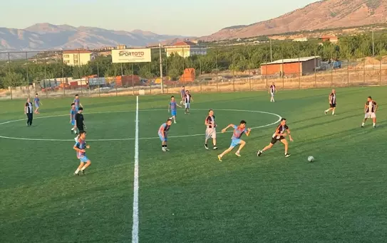 Kale'de Dostluk Futbol Müsabakası Düzenlendi