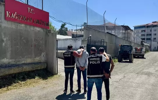 Kağızman'da Uyuşturucu Operasyonu: 2 Tutuklama