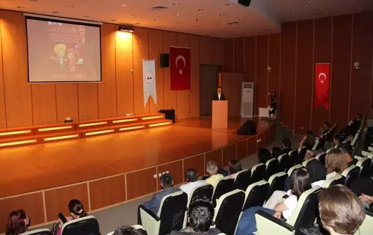 Sarıoğlan'da Okuma Projesi Tanıtıldı