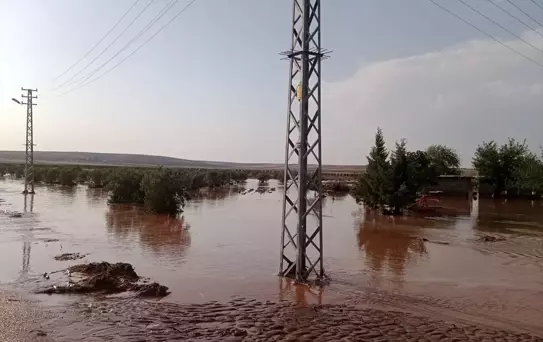 Kilis'te Sağanak Taşkına Neden Oldu