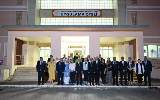 Kıdemli Albay Akyüz'e Veda Yemeği